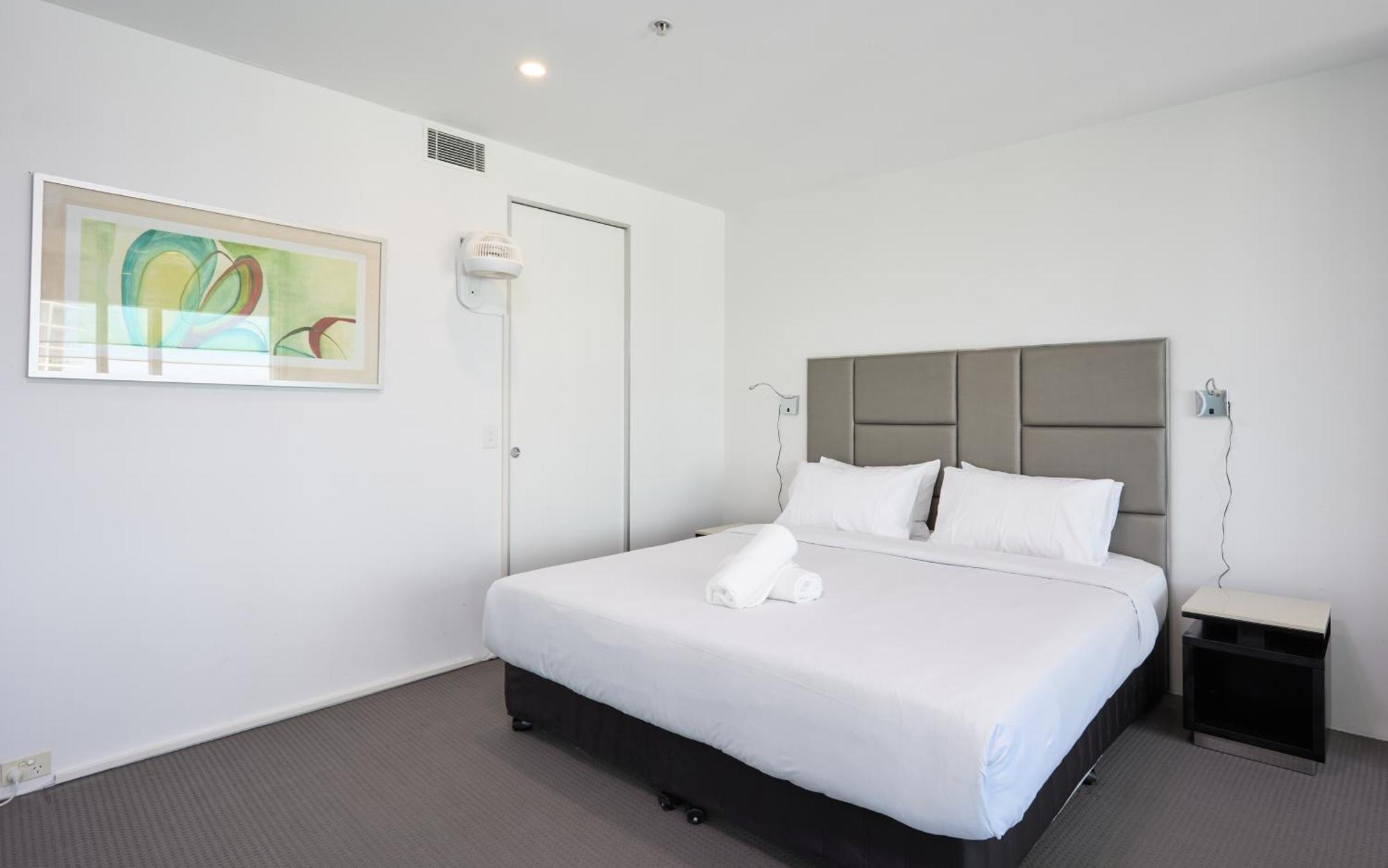 Serain Residences On 9 Hamilton Avenue Gold Coast Luaran gambar
